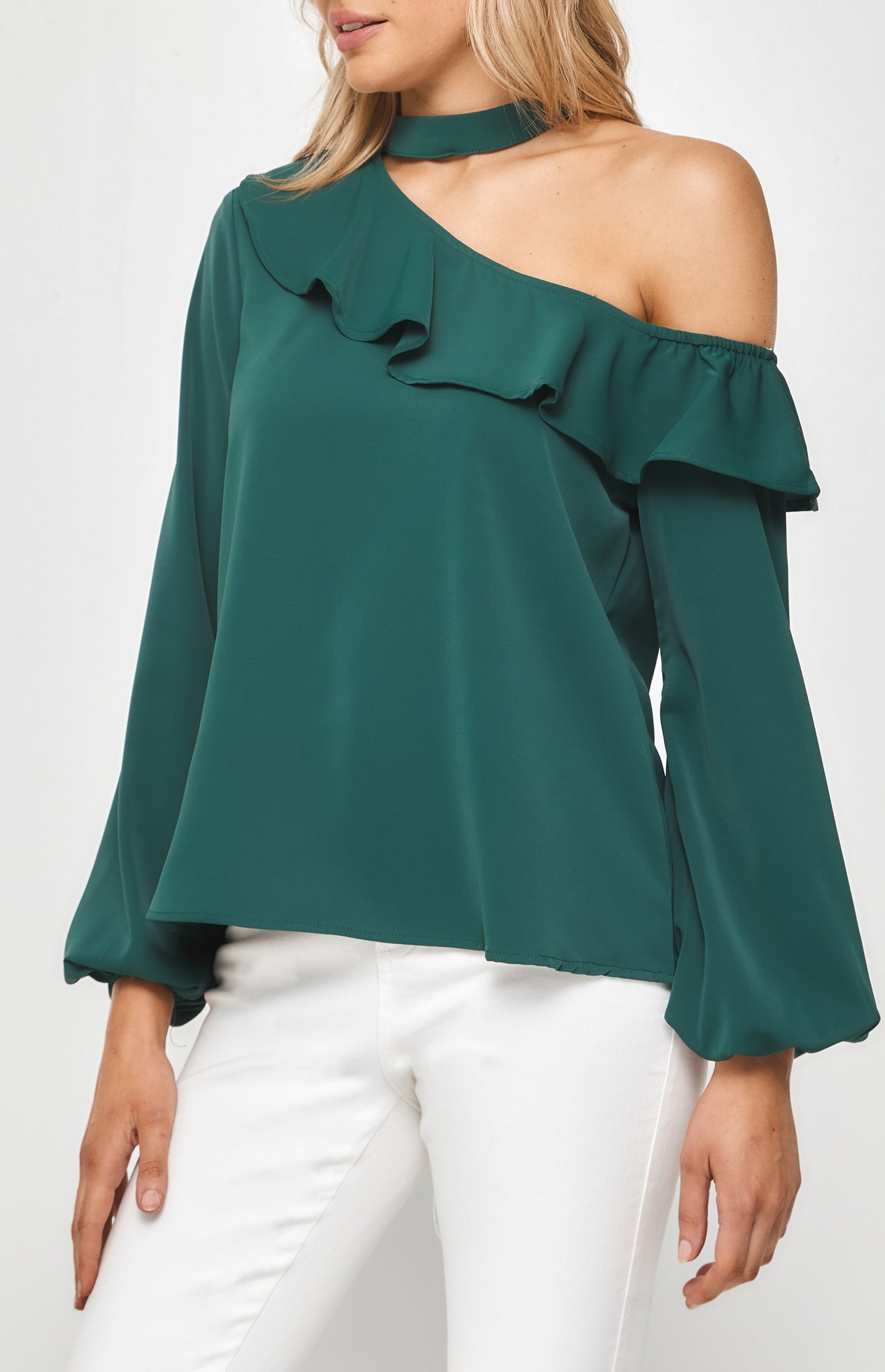 CARLY FRILL NECKLINE TOP